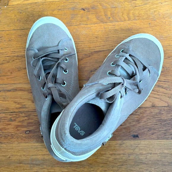 Teva Brown Sneakers - Picture 1 of 3